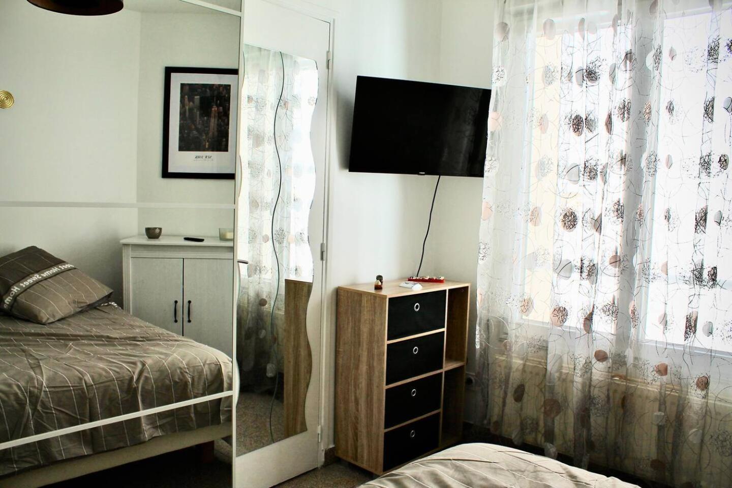 Gheddachi Apartment Gentilly Luaran gambar